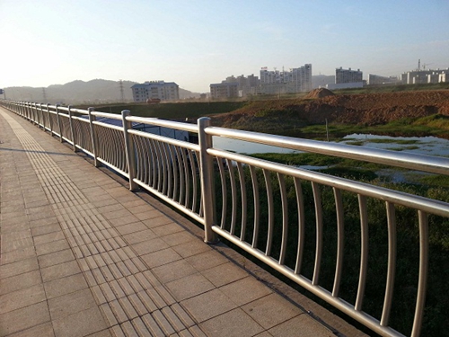 不锈钢防撞栏杆